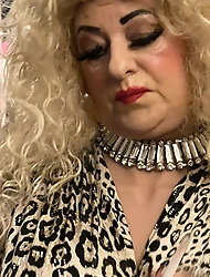 SHIRLEY MOMMY NEEDS COCK