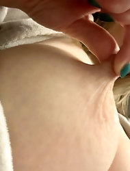 Naughty old lass is giving him what he wants