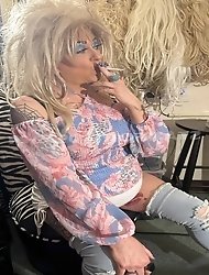 Sweet Shirley smoking and sucking cock in a sensual act