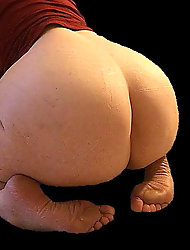 Gallant damsels put on provocative dress